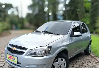 Veículo muito bem cuidado extremamente revisado cautelar aprovada sem sinistro de leilão 