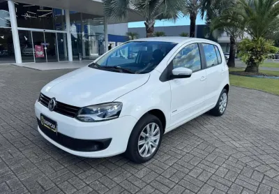Volkswagen fox 1.6 mi i motion total flex 8v 5p  - branca - 2012/2013