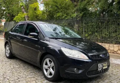Ford focus muito bem cuidado e com preço acessivel.