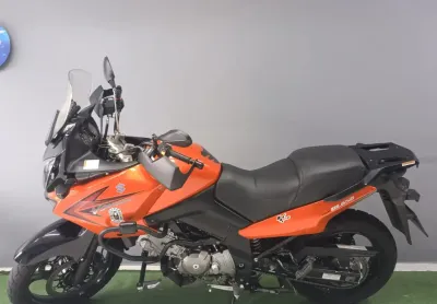 Suzuki - V-Strom 650 DL - Ano 2013.