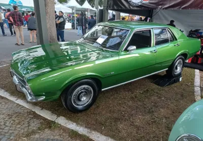 Ford maverick sl 1974, 4 portas 6 cilindros, muito novo, impecável