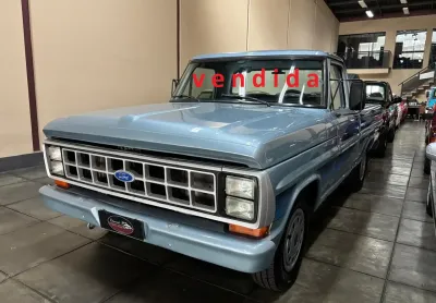 Ford F1000 1986 3.6, 6 cilindros, a álcool,  direção  hidráulica,  