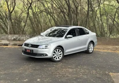 Volkswagen jetta 2013 2.0 comfortline 120cv flex 4p tiptronic