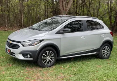 Chevrolet onix 1.4mt act 2017