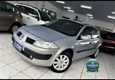 Megane sedan dynamique hi-flex 1.6 16v