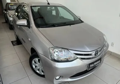 Etios 2017 xs 1.5 automático 