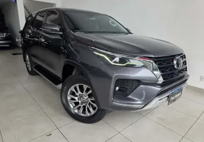 Toyota Hilux sw4 2021 2.8 d-4d turbo diesel srx 7l 4x4 automático