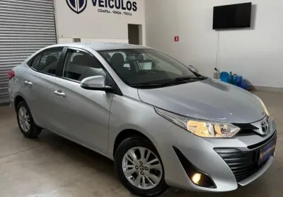 Yaris 1.5 sedan xl plus aut. carro bastante conservado com garntia de 3 meses de motor e câmbio