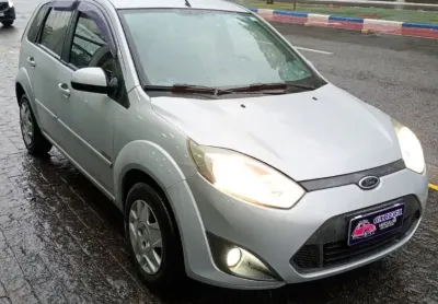 Ford fiesta 1.6 se hatch completo flex 2013 **baixo km** impecavel