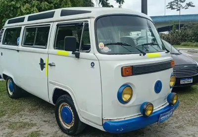 Kombi 1998 raridade baixa km com toda atualizacao de motor e cambio 