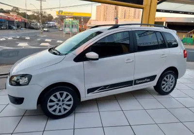 Spacefox completa 2014 - excelente carro para trabalho ou para quem busca espaço
