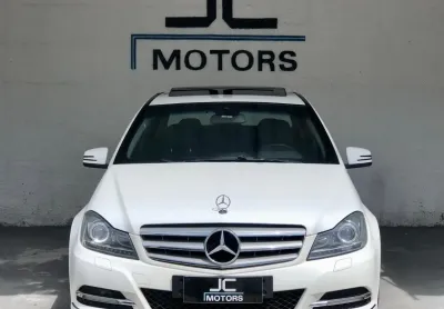 Extremamente revisado, documento em dia, laudo aprovado, nada para fazer.