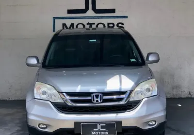 Extremamente revisado, documento em dia, laudo aprovado, nada para fazer.