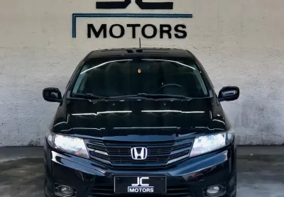 Extremamente revisado, documento em dia, laudo aprovado, nada para fazer.