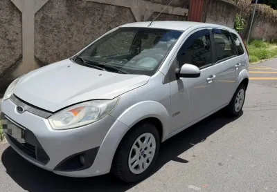 Ford fiesta hatch 1.6 class flex 4pts - 2012 - completo + air bag e abs