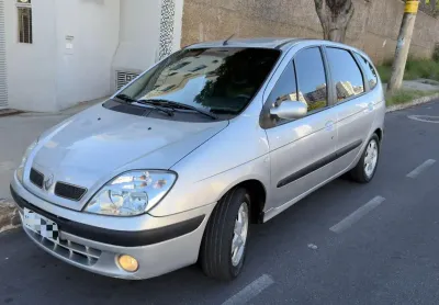 Renault Scenic Privilege 1.6 Flex - Manual - 2011