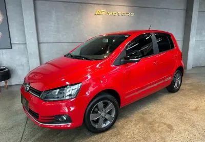 Volkswagen fox w/ connect sb - vermelha - 2019/2019
