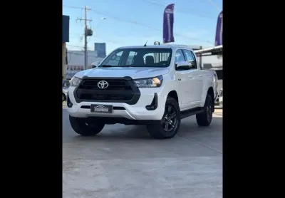 Toyota hilux cd sr 4x4 2.8 tdi diesel aut.