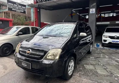 Meriva joy 1.8 – perfeita pra quem busca espaço, conforto e versatilidade no dia a dia! 