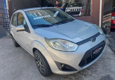 Fiesta 1.6 class rocan 2011 completo  rodas de liga leve engate