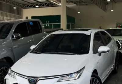 Toyota corolla altis premium hibrido 2025 / 2025