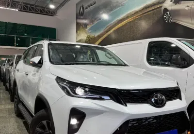 Toyota hilux sw4 srx 7l platinum 2024 / 2024