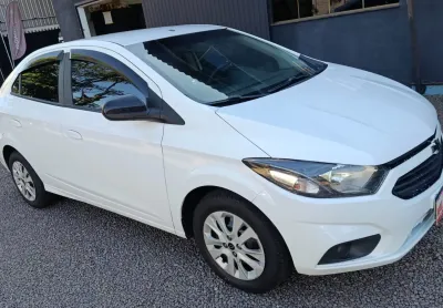 Esse carro esta bem  conservado super economico pouco rodado