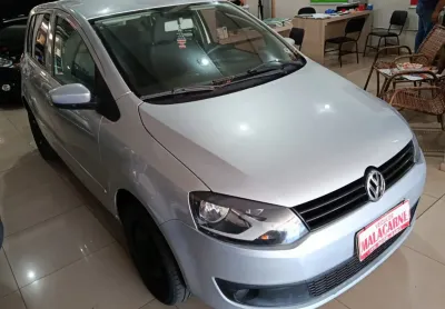 Esse carro esta bem conservado super economico bem confortavel