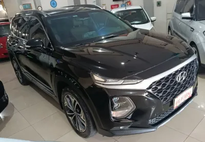 Esse carro esta bem conservado muito confortavel e de 7 lugares