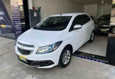 Chevrolet onix 10m lolla 2014