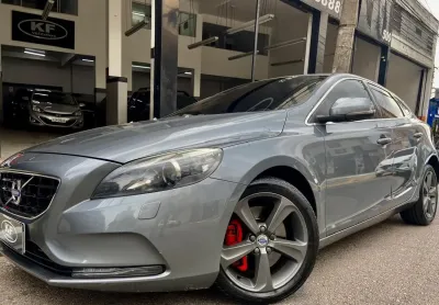 Carro extremamente novo, laudo cautelar aprovado, documento tudo ok