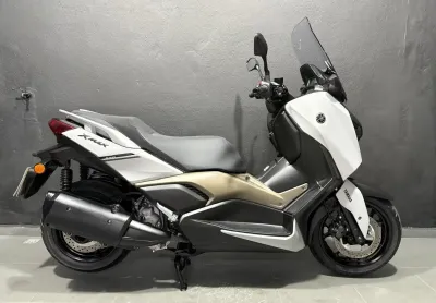 Yamaha xmax 250 connected abs