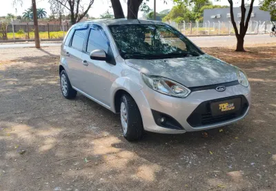  ford fiesta hatch se 1.6 flex – 2014  150.000 km rodados | cor prata