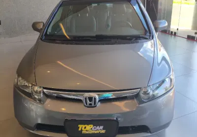 Honda civic lxs 2008 • automático • cinza • 184.000 km   o gigante que todo mundo respeita