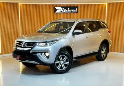 Toyota Hilux Sw4 2.7 SR 7 LUGARES 4X2 16V 4P - 2019 - Confira!! 