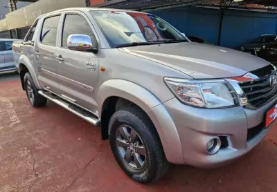 Toyota hilux 2.7 srv 4x2 cd 16v flex 4p automático