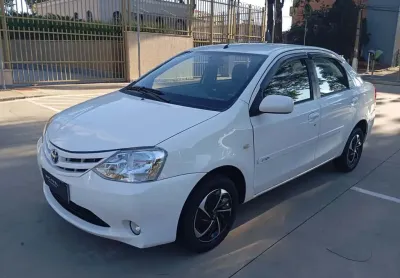 Toyota Etios 2013 1.5 xs sedan 16v flex 4p manual