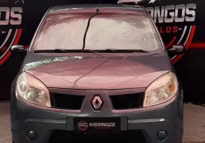 Renault sandero 2008 1.6 completo! é um hatch popular, conhecido pelo espaço interno amplo e bom cus