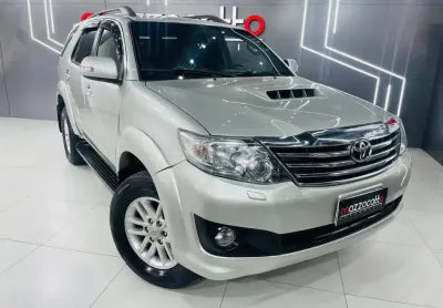 Toyota hilux sw4 srv d4-d 4x4 3.0 tdi dies. aut
