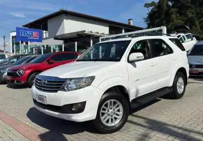 Toyota hilux sw4 sr 4x2 2.7/ 2.7 flex 16v aut.