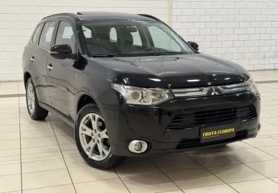 Mitsubishi outlander 3.0/ gt 3.0 v6 aut.  - preta - 2014/2015