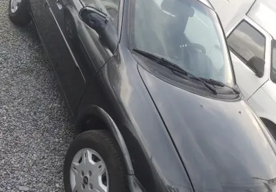 Corsa classic 1.0 8v ano 2002 básico em ótimo estado 