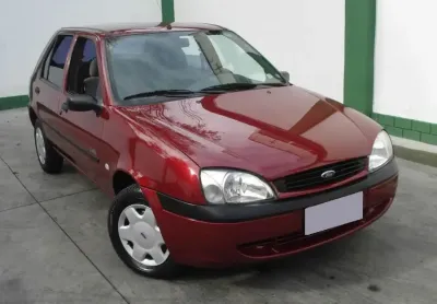 Fiesta class 2001 vermelho
