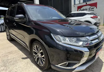 MITSUBISHI Outlander 2.2 16V 4P 4X4 DIESEL AUTOMÁTICO