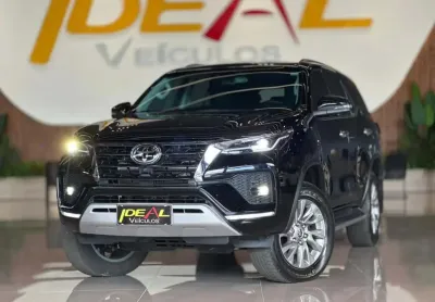 Toyota hilux sw4 srx 4x4 2.8 tdi 16v dies. aut.  - preta - 2023/2024