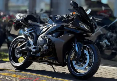 Honda cbr 600 rr  - vermelha - 2008/2008