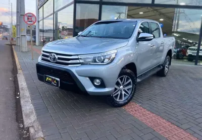 Toyota hilux srx - prata - 2016/2017
