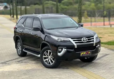 Toyota hilux sw4 srx 4x4 2.8 tdi 16v dies. aut.  - preta - 2020/2020