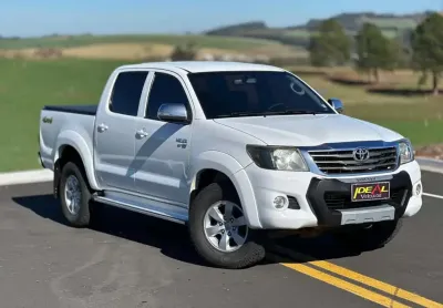 Toyota hilux cd srv 4x4 2.7 flex 16v aut.  - branca - 2012/2013