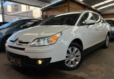 Citroën c4 pallas 2.0 - branca - 2012/2013